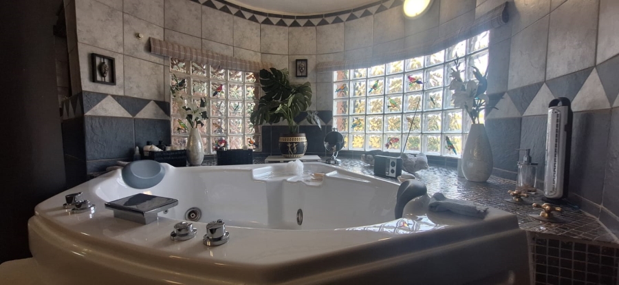 3 Bedroom Property for Sale in Kosmos North West